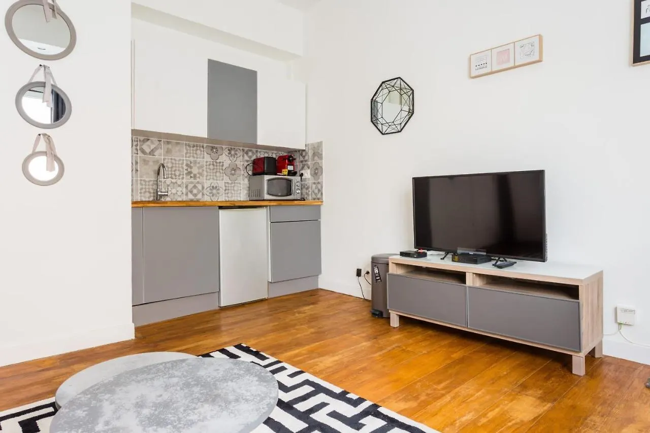 Magnifique Studio II Saint Fargeau Apartment Paris